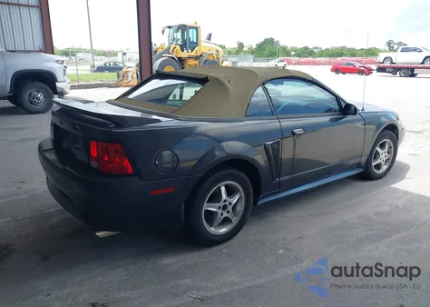 2000 Ford Mustang z USA, uszkodzony, nr VIN 1FAFP4444YF228124